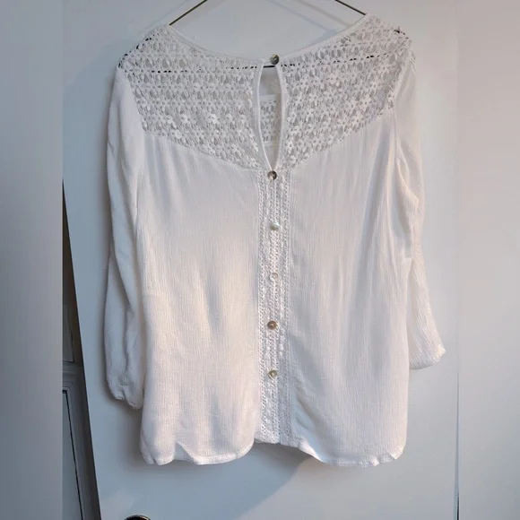 Solitaire Sz M White Boho crochet top. Crotchet  is cotton and the rest rayon. - Picture 4 of 4